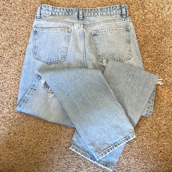 Zara Light Wash Ripped Jeans - Picture 5 of 6
